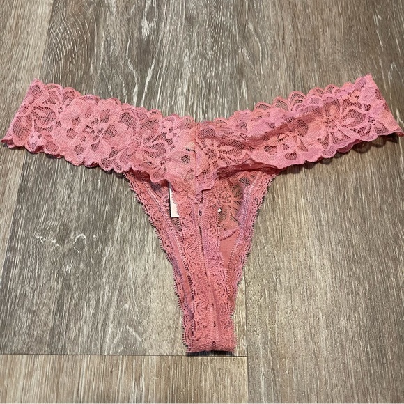 ✨5/$15 VS underwear - Picture 2 of 4